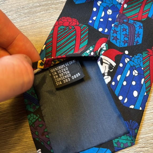 Vintage Christmas Snoopy Necktie / 90s / Peanuts - Picture 4 of 6